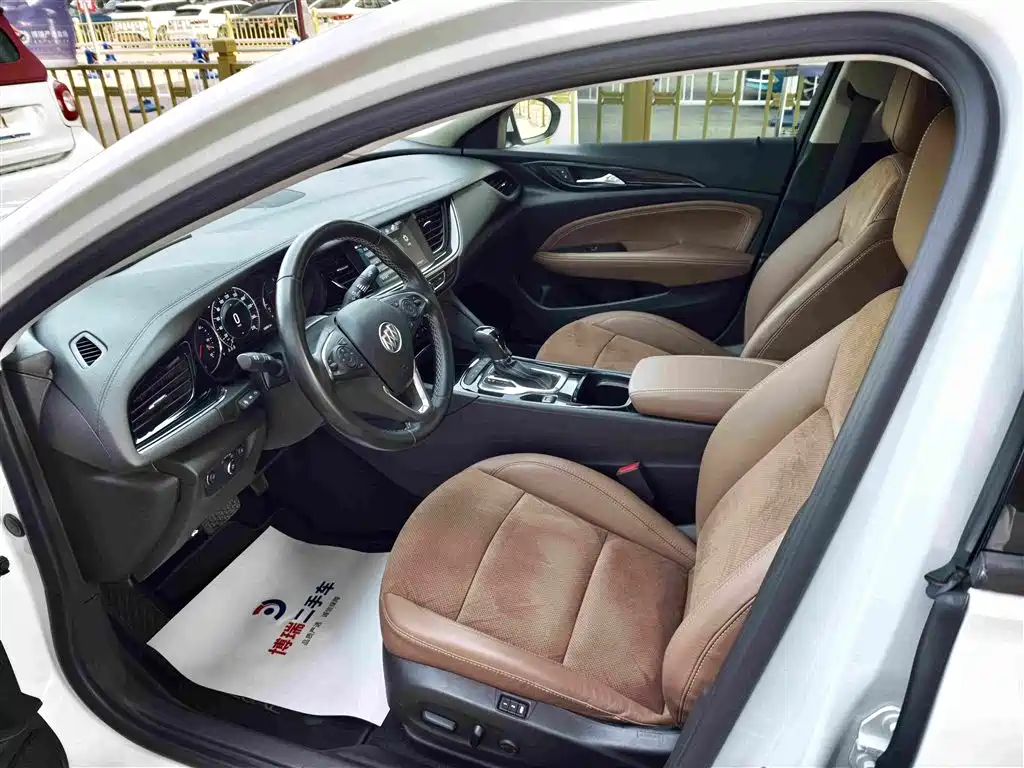 Buick Regal — миниатюра 8