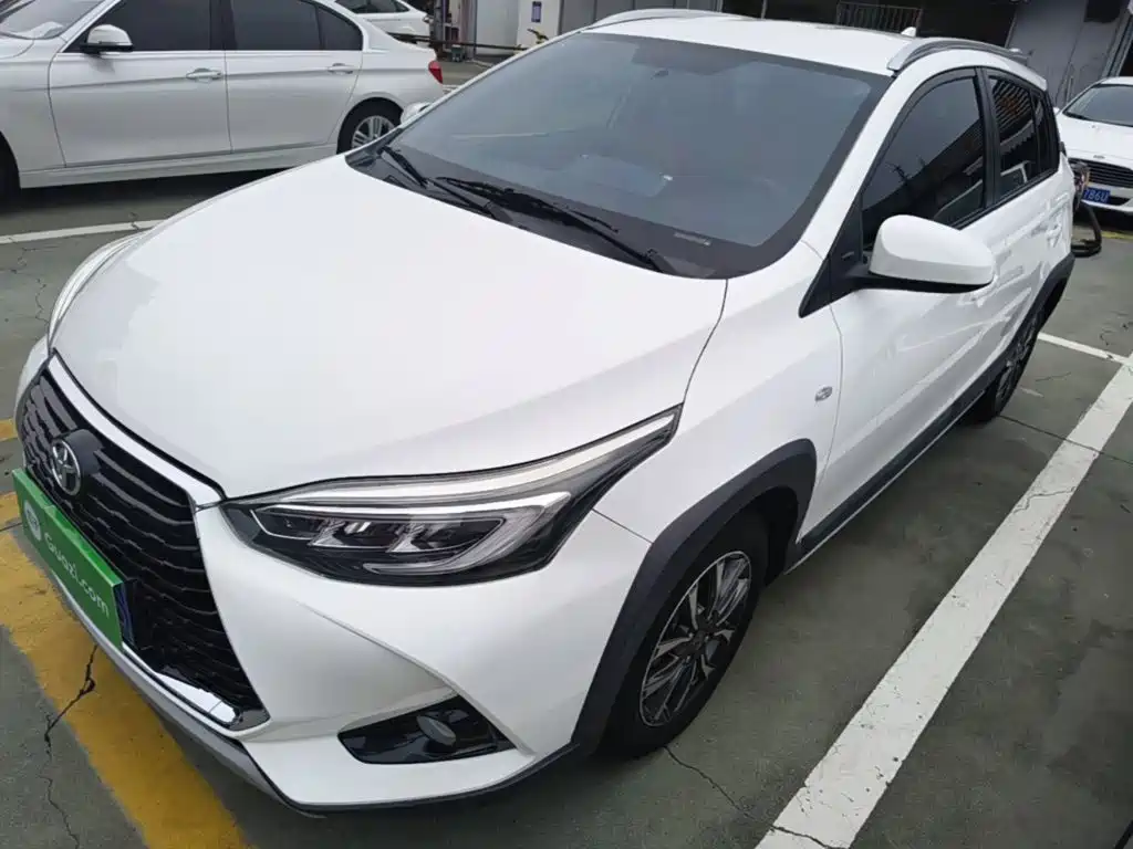 Toyota Yaris L — миниатюра 2