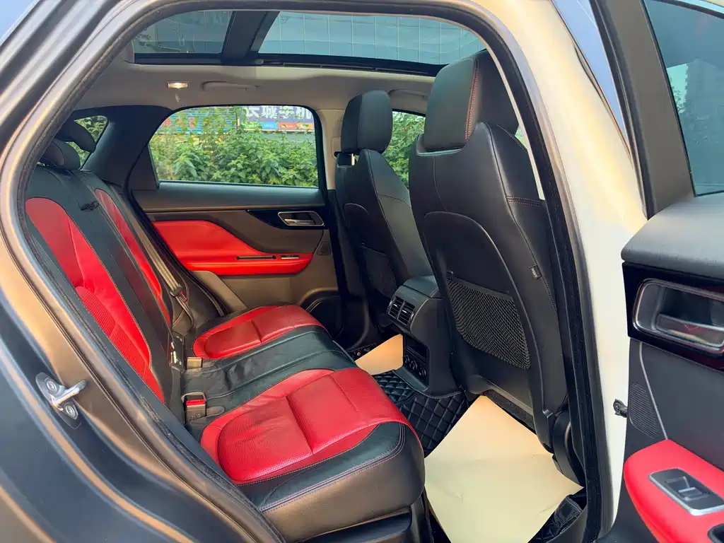 Jaguar F-PACE — миниатюра 13
