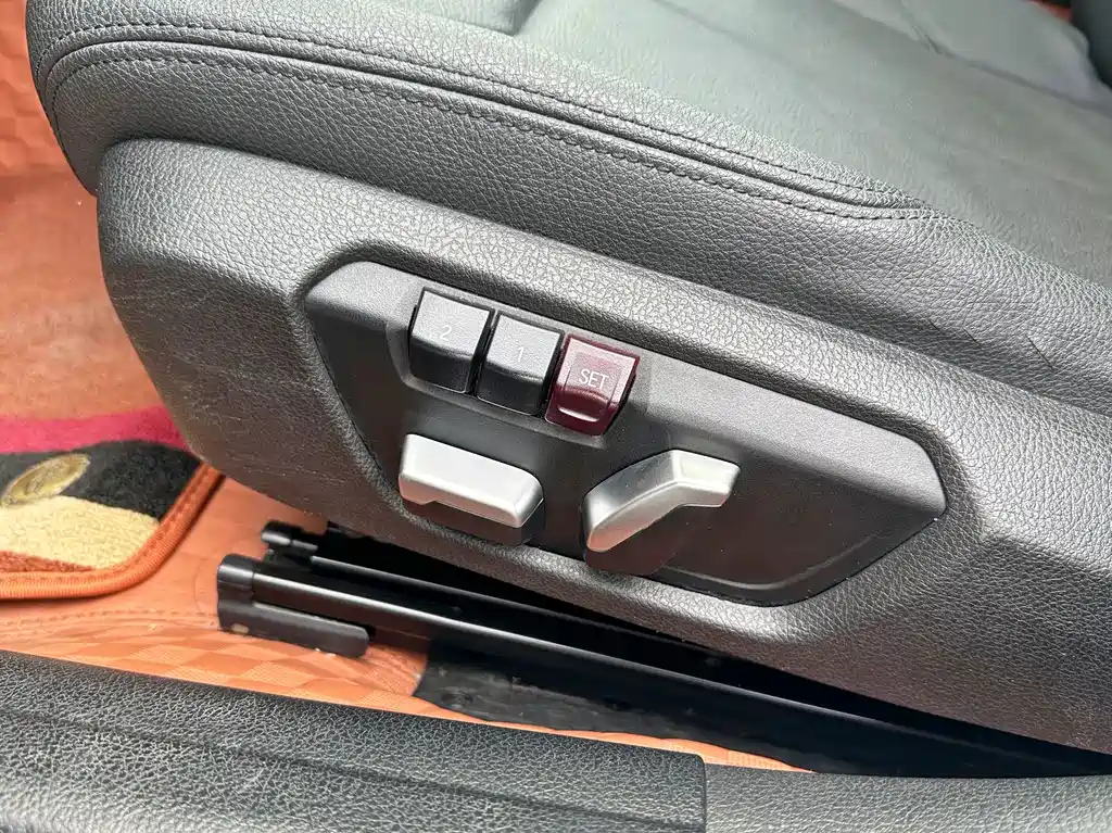 BMW 3 Series — миниатюра 11