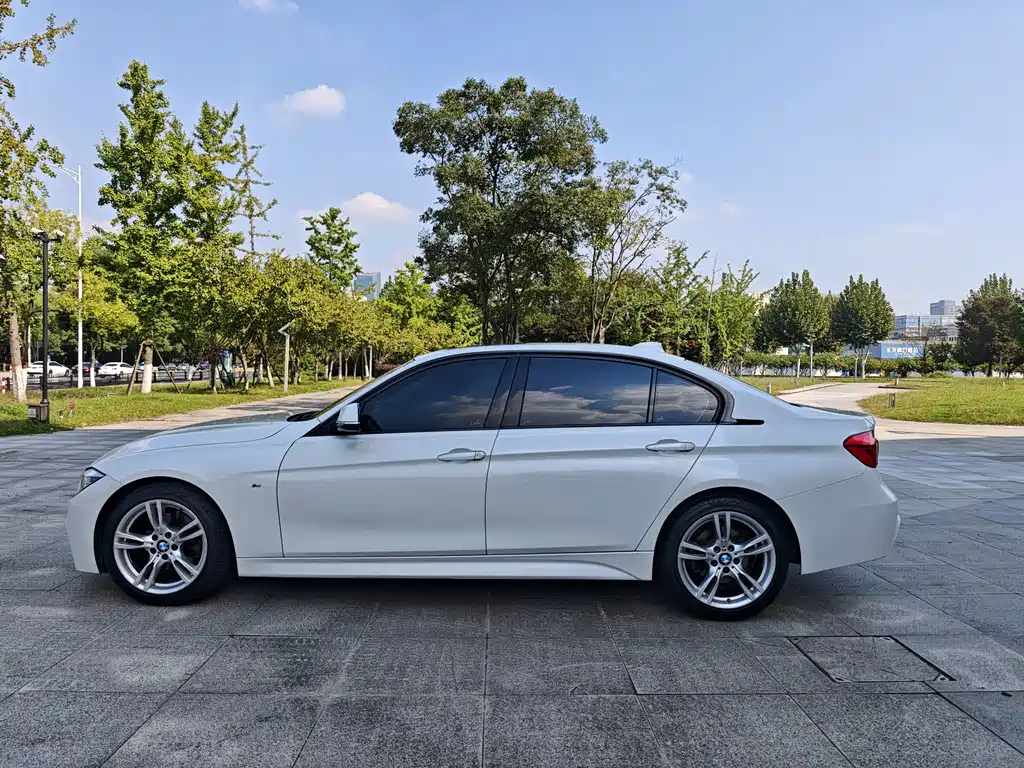 BMW 3 Series — миниатюра 4