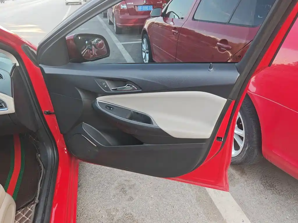 Chevrolet Cruze — миниатюра 20