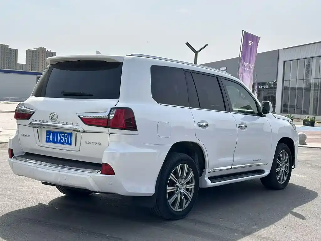 Lexus LX 2009 570