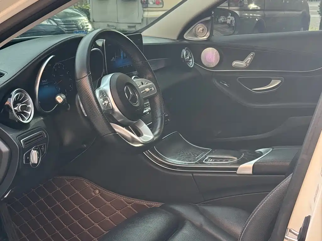 Mercedes-Benz C-Class — миниатюра 3
