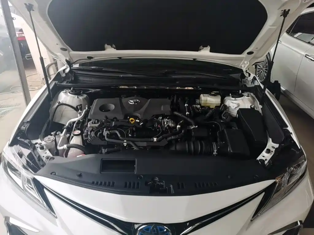 Toyota Camry — миниатюра 20