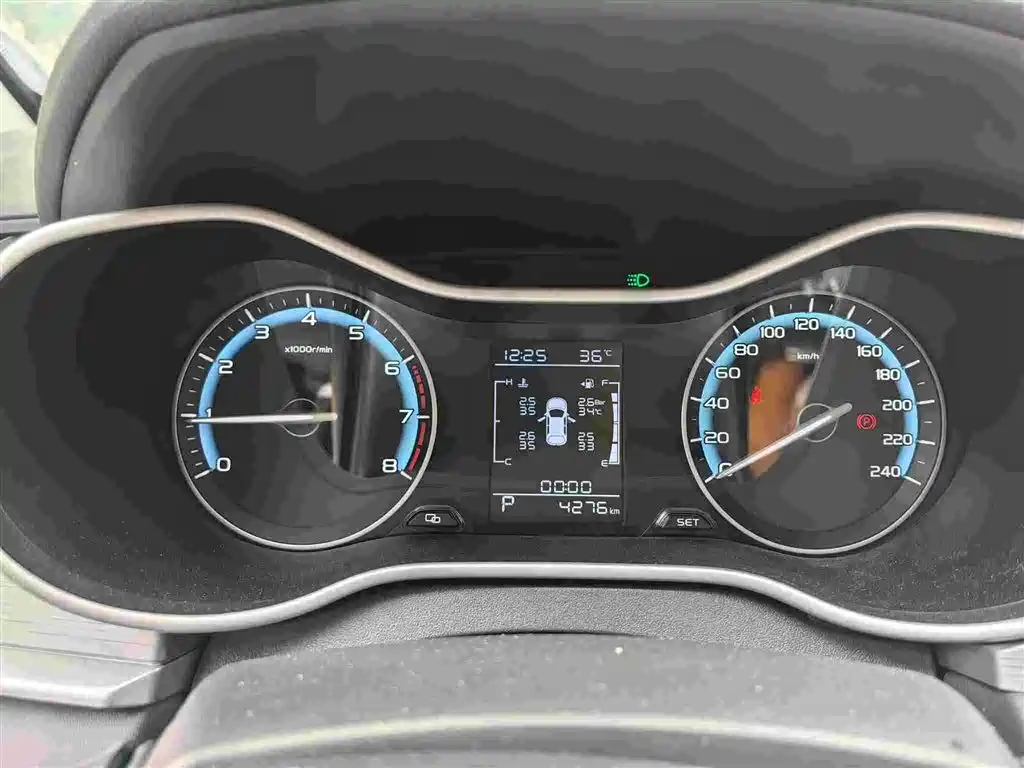 Geely Emgrand — миниатюра 2