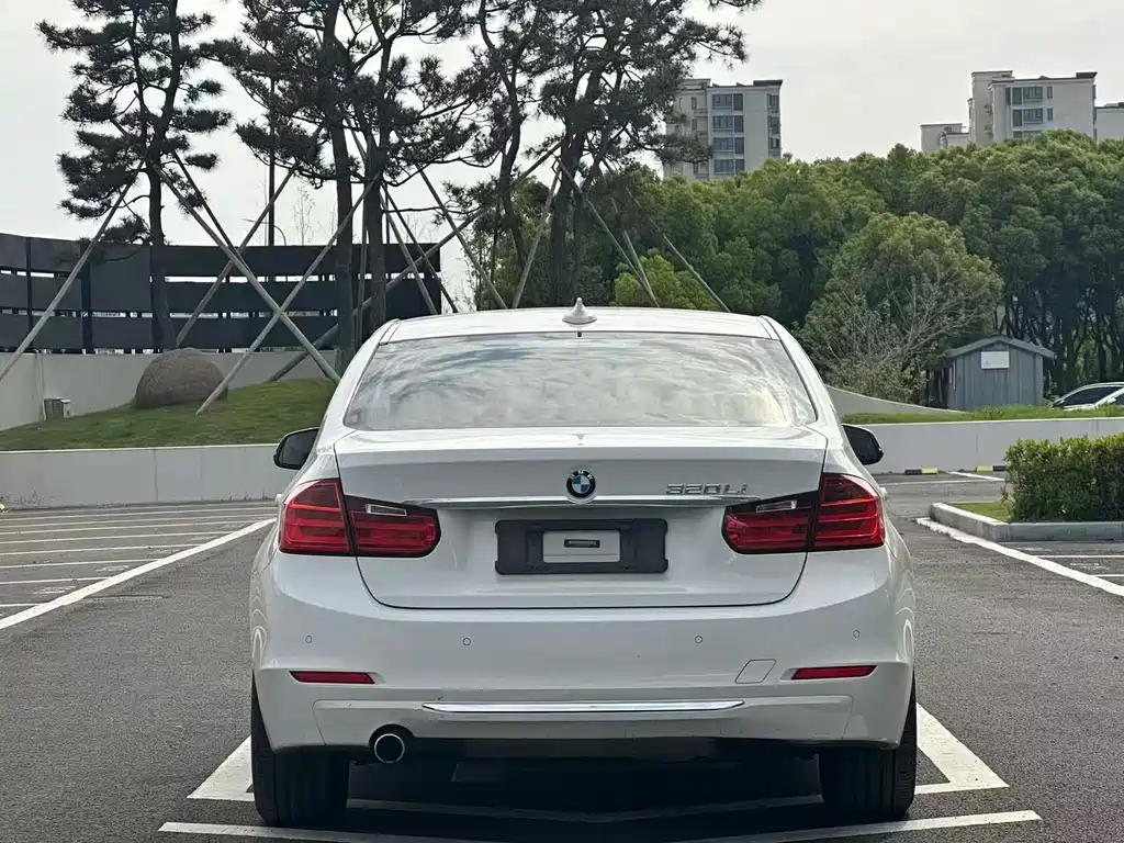 BMW 3 Series — миниатюра 9