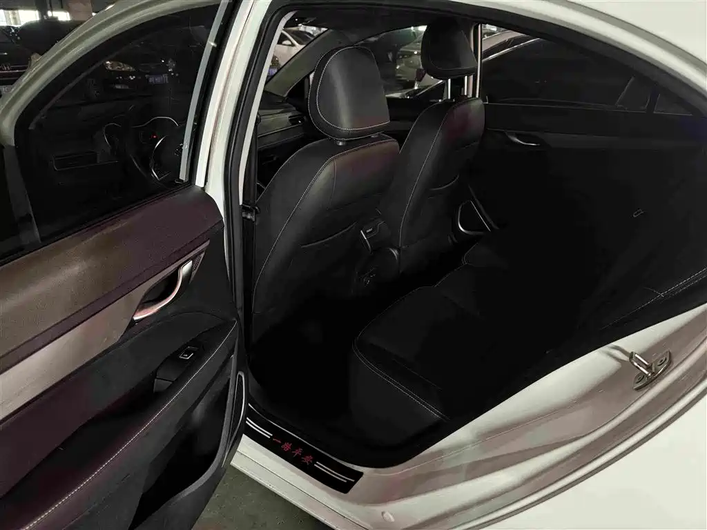 Geely Emgrand — миниатюра 9