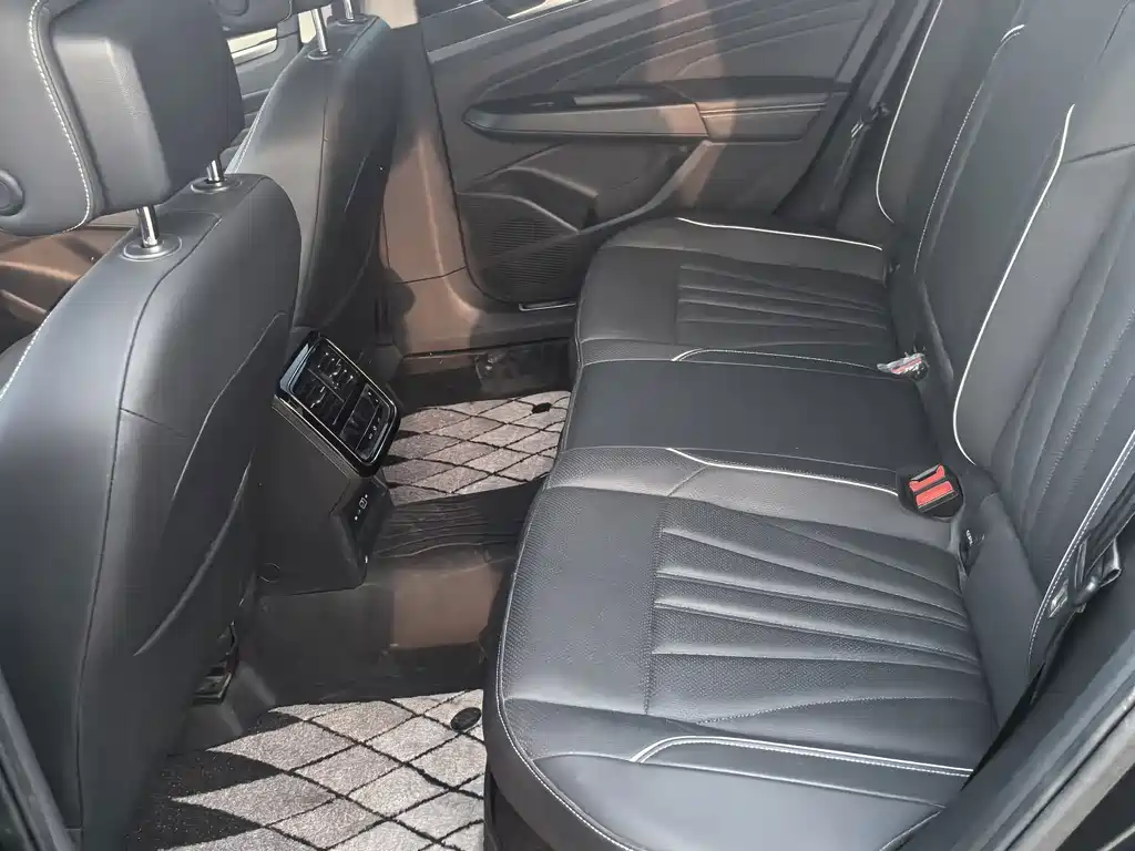 Volkswagen Passat — миниатюра 6