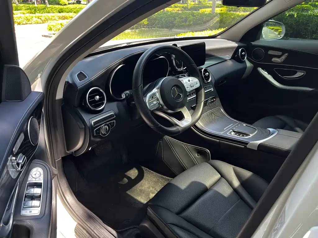 Mercedes-Benz C-Class — миниатюра 12