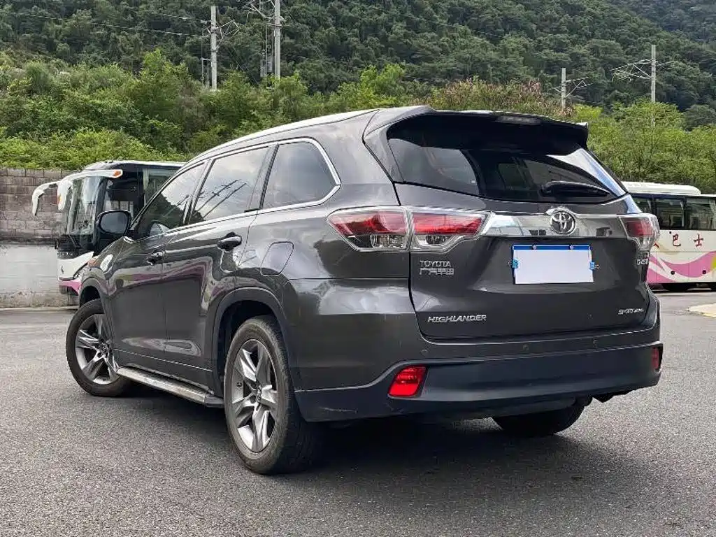 Toyota Highlander — миниатюра 6