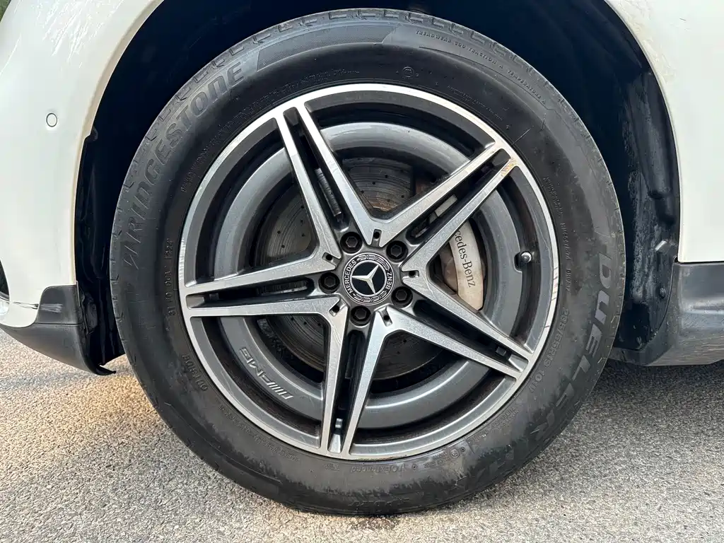Mercedes-Benz EQC — миниатюра 20