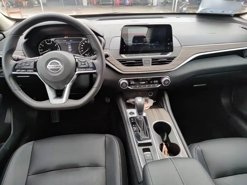 Nissan Teana — миниатюра 10