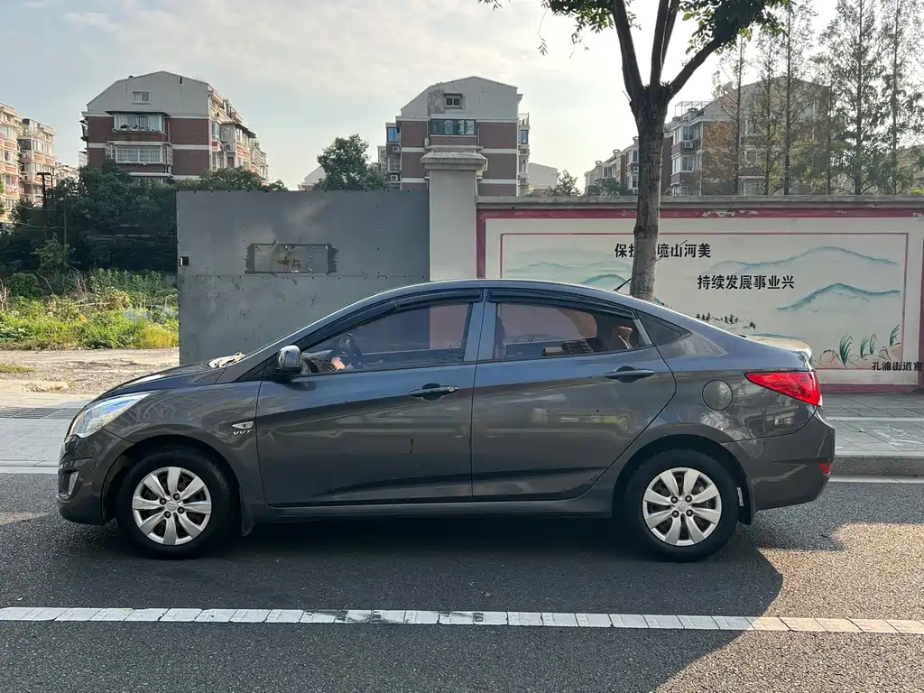 Hyundai Verna — миниатюра 14