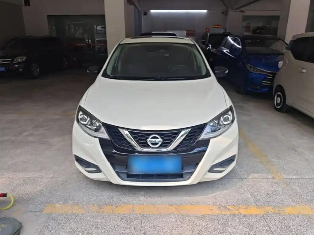 Nissan Tiida — миниатюра 3