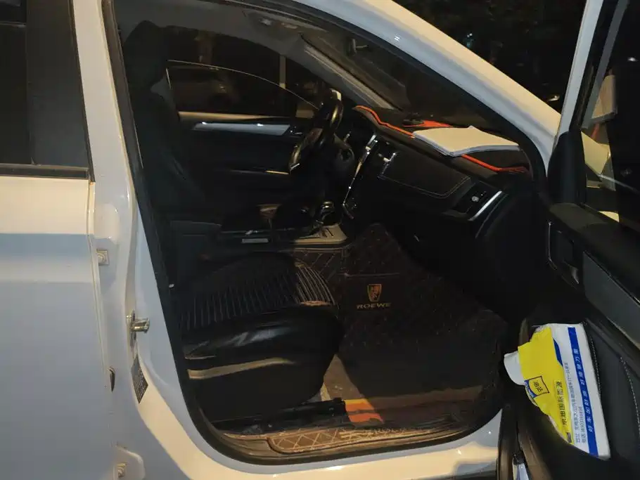 Roewe RX5 — миниатюра 8