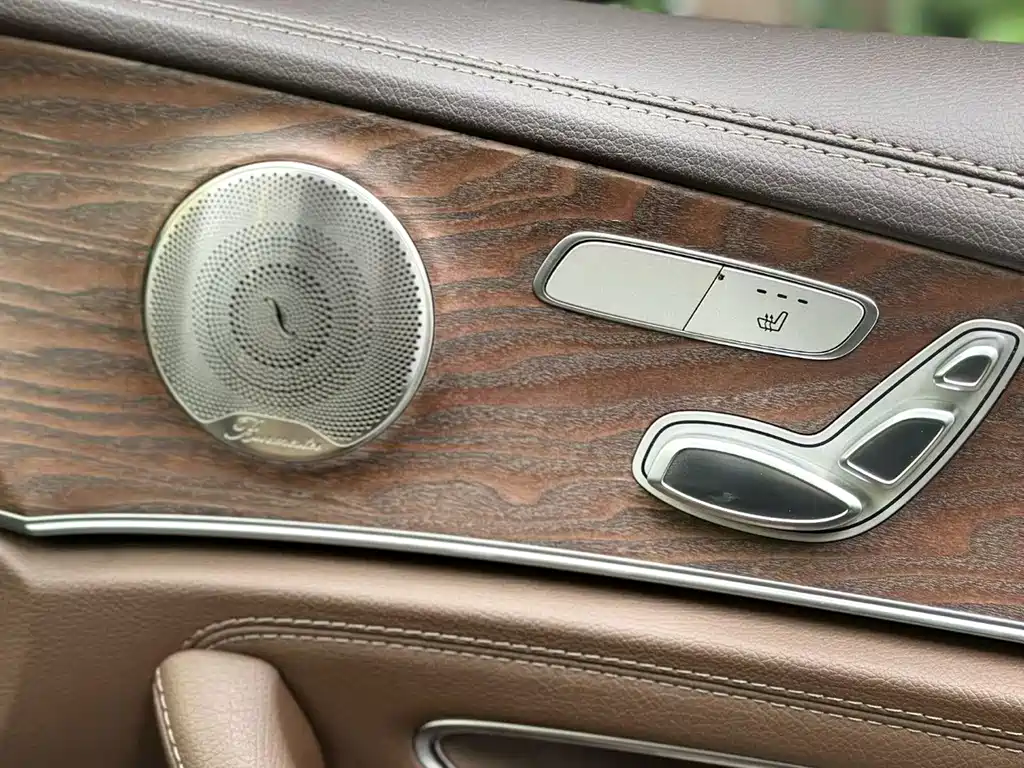 Mercedes-Benz E-Class — миниатюра 4