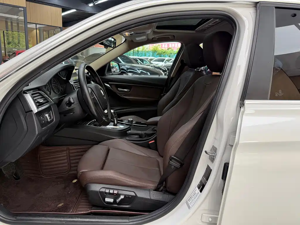 BMW 3 Series — миниатюра 22