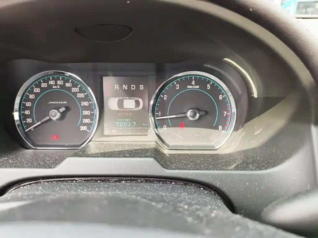 Jaguar XF — миниатюра 17