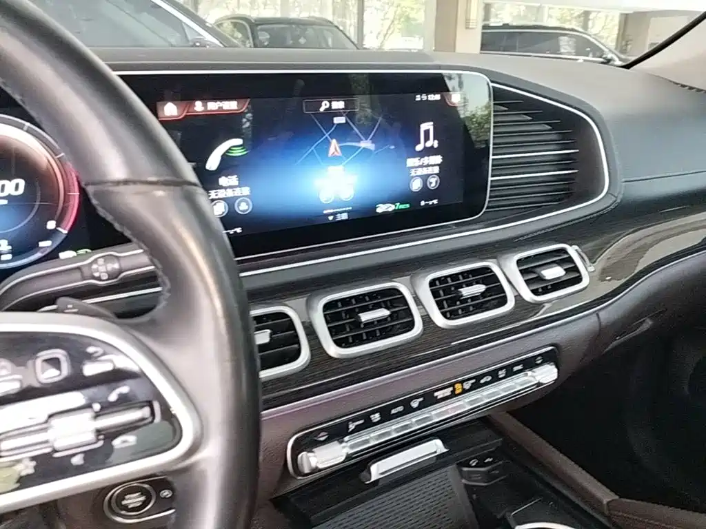 Mercedes-Benz GLE (Import) — миниатюра 13