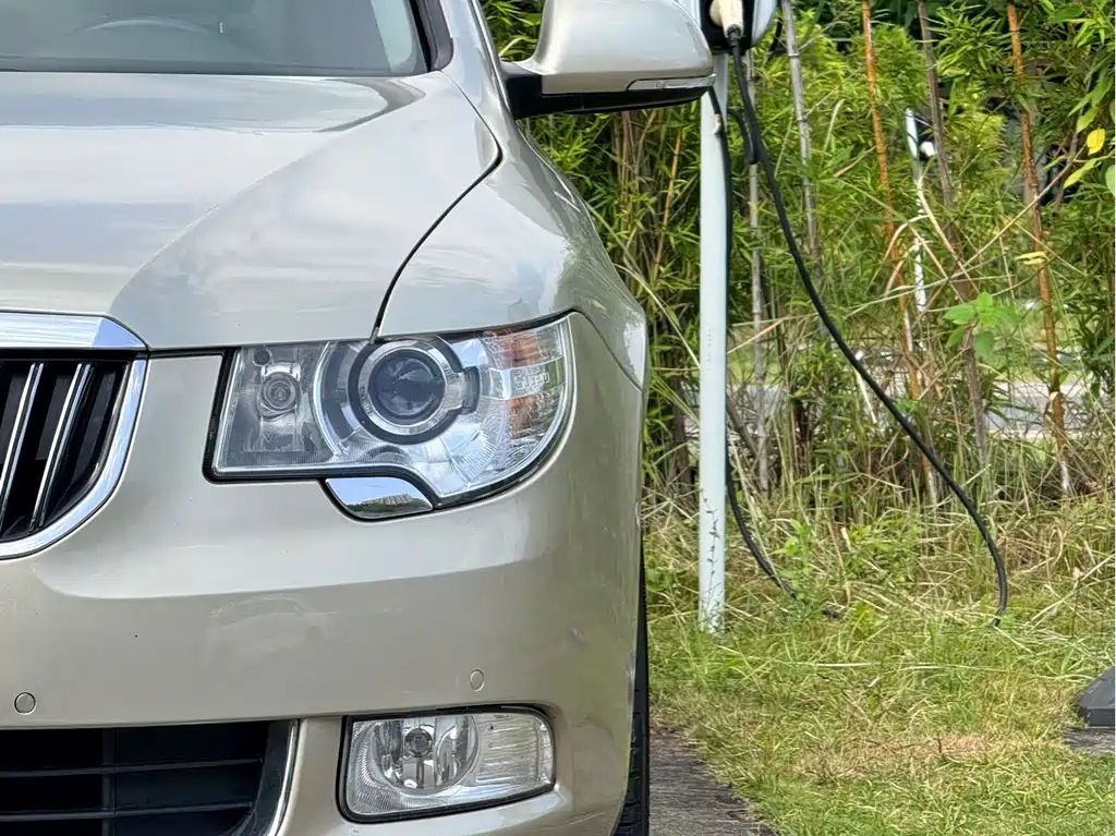 Skoda Superb — миниатюра 10