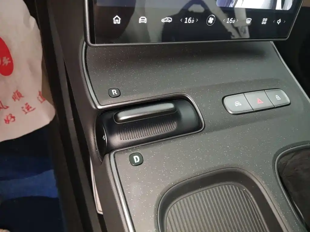 NIO ET5T — миниатюра 14
