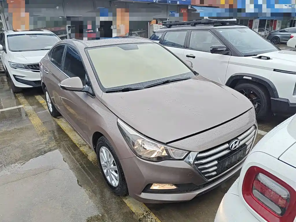 Hyundai Verna — миниатюра 4