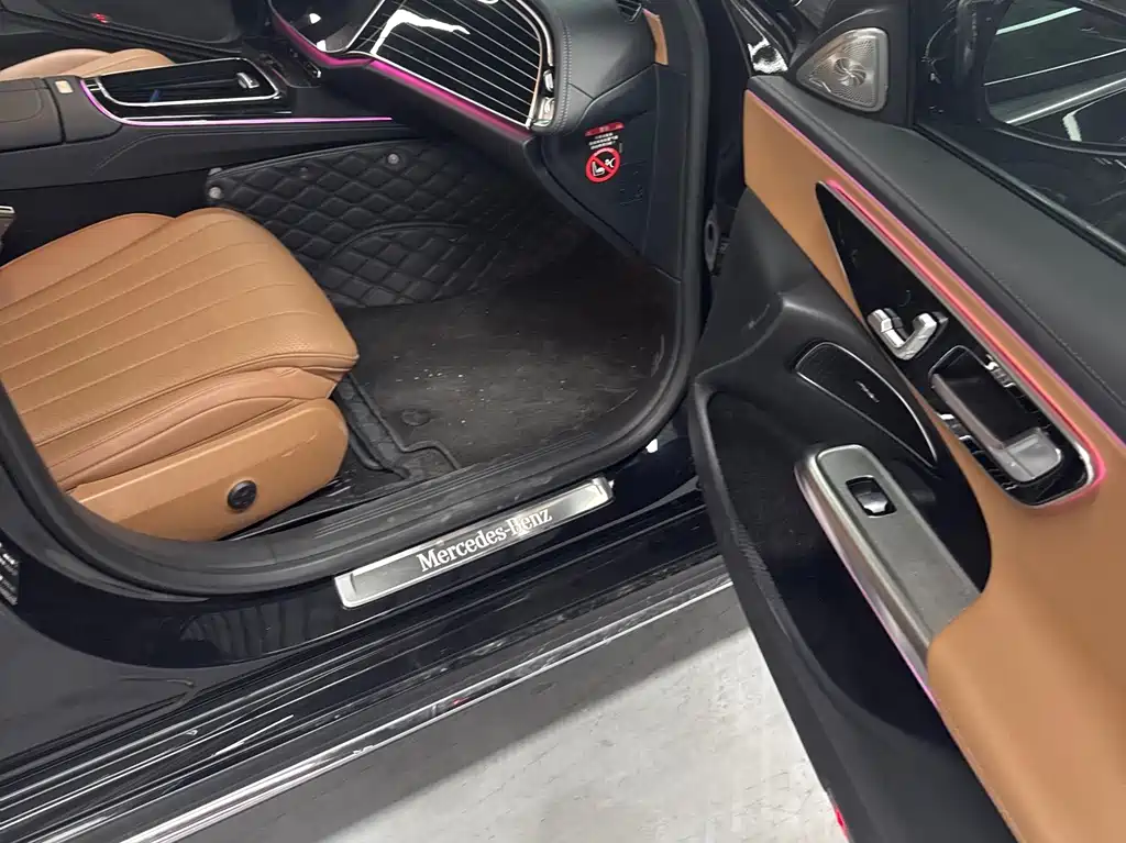 Mercedes-Benz E-Class — миниатюра 10