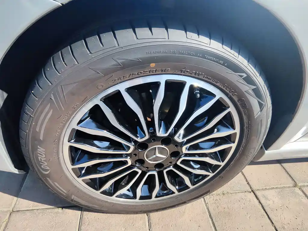 Mercedes-Benz V-Class — миниатюра 4