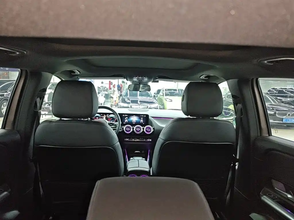 Mercedes-Benz GLA — миниатюра 18