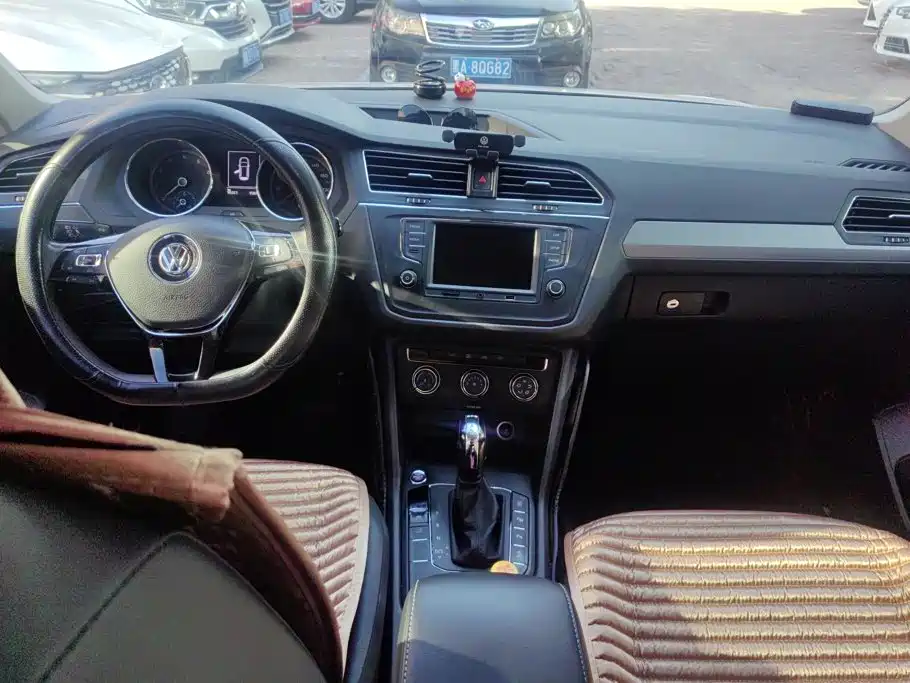 Volkswagen Tiguan L — миниатюра 12