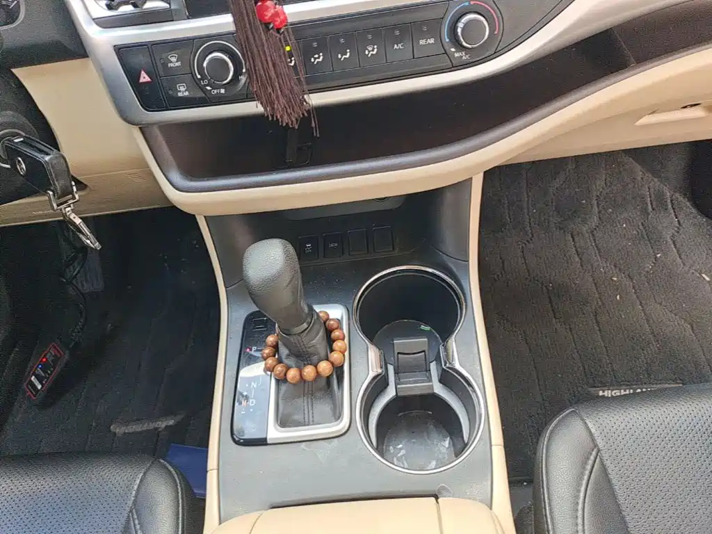 Toyota Highlander — миниатюра 14
