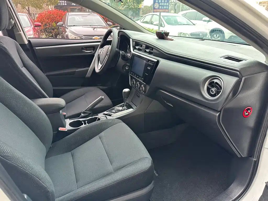 Toyota Corolla — миниатюра 9
