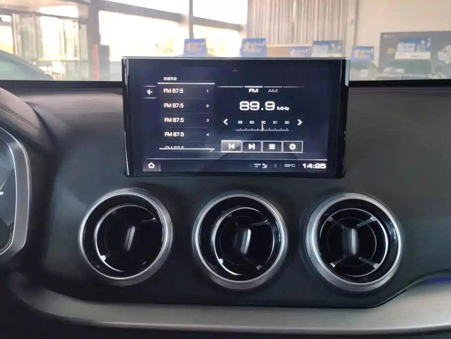 Wey Wey VV5 — миниатюра 13