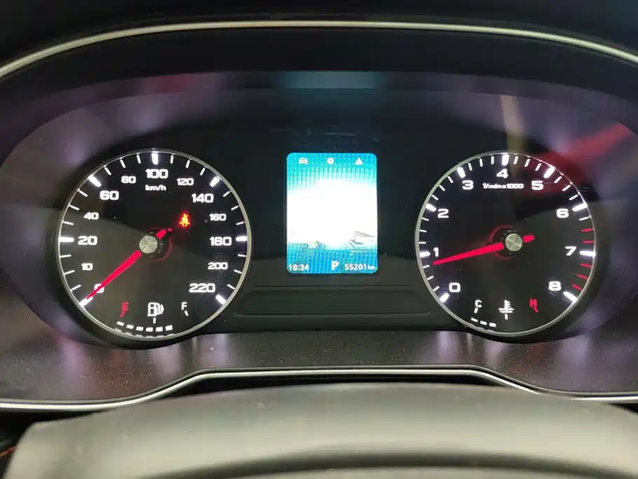 Roewe RX3 — миниатюра 14