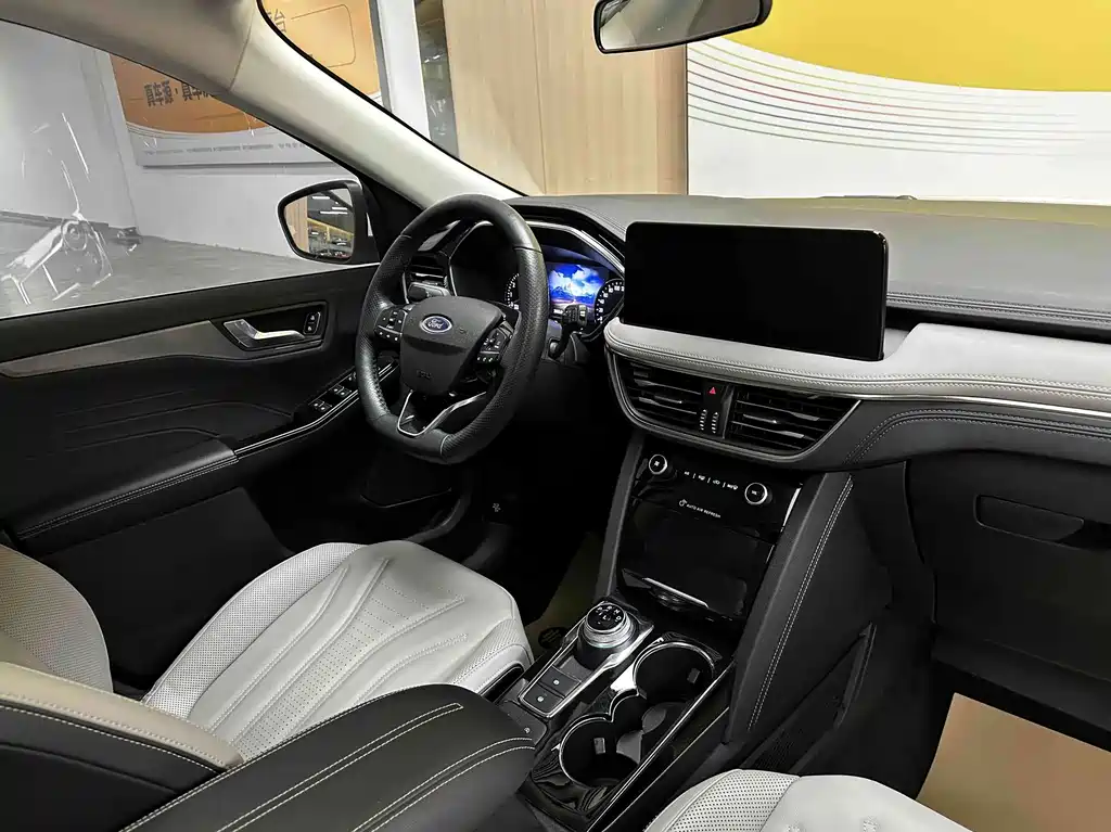 Ford Escape — миниатюра 8