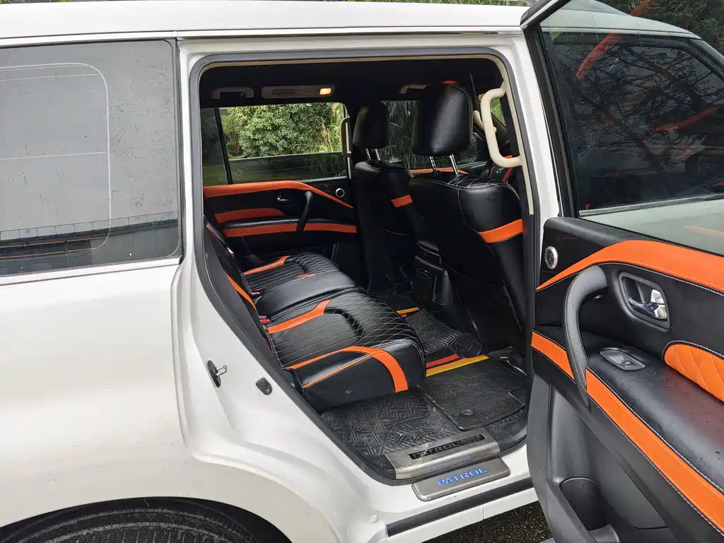 Nissan Patrol — миниатюра 9