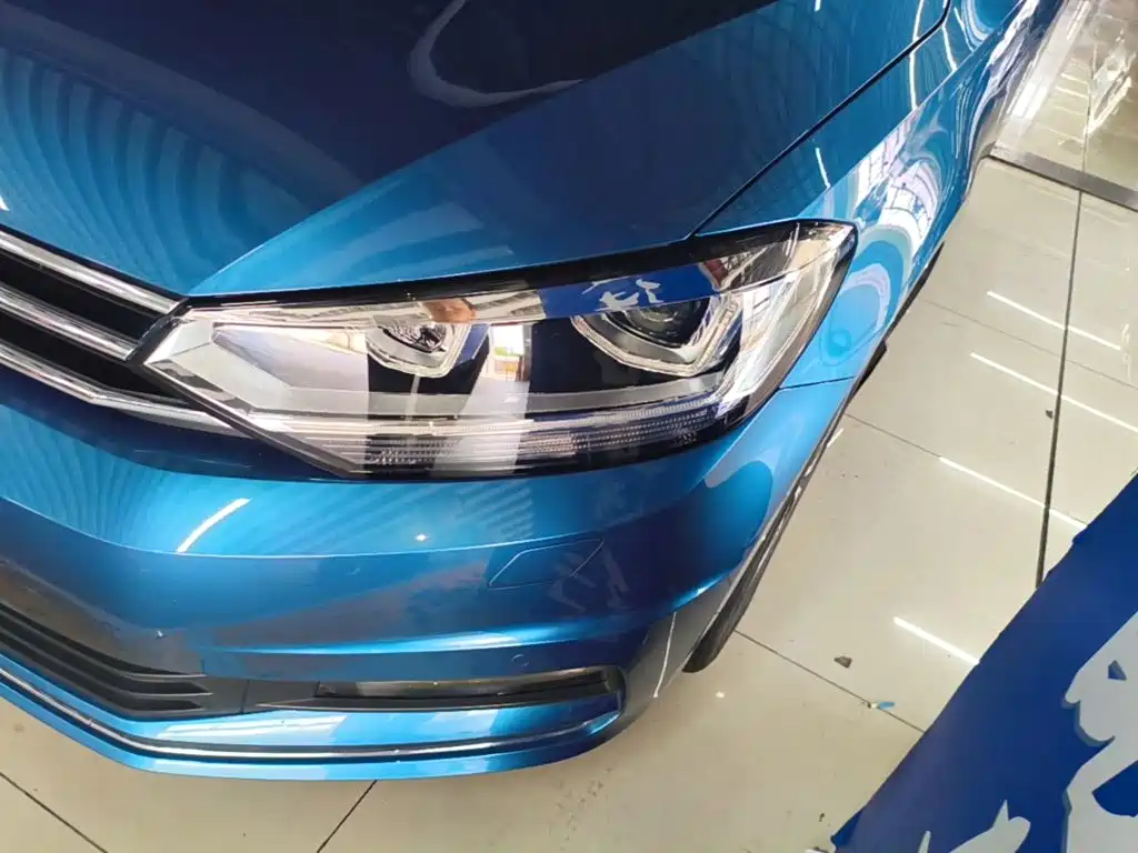 Volkswagen Touran — миниатюра 24