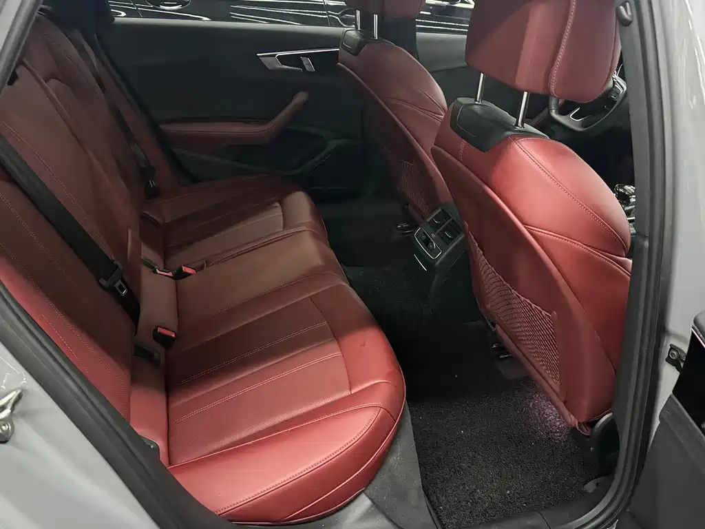 Audi A4L — миниатюра 7