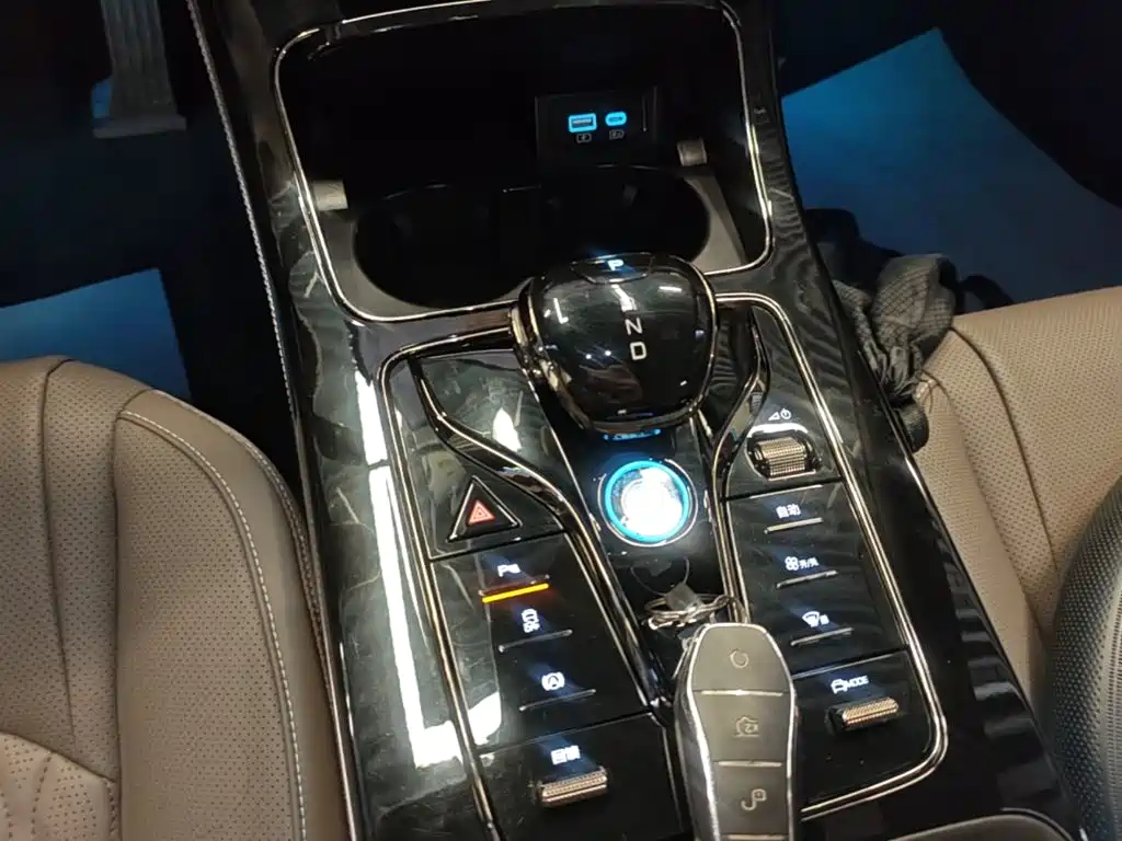 BYD Han — миниатюра 14