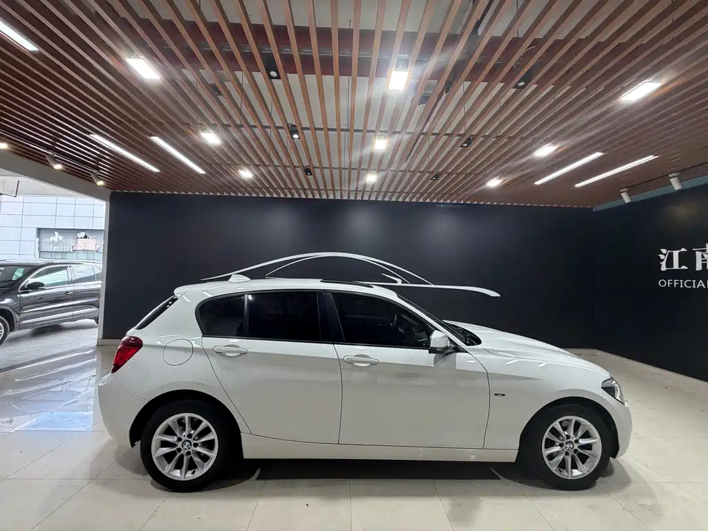 BMW 1 Series (Import) — миниатюра 5