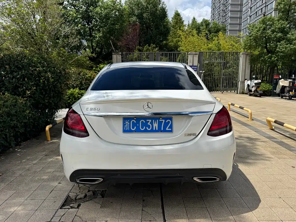 Mercedes-Benz C-Class — миниатюра 4