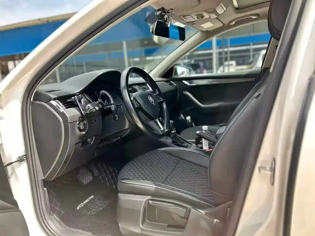 Skoda Octavia — миниатюра 8
