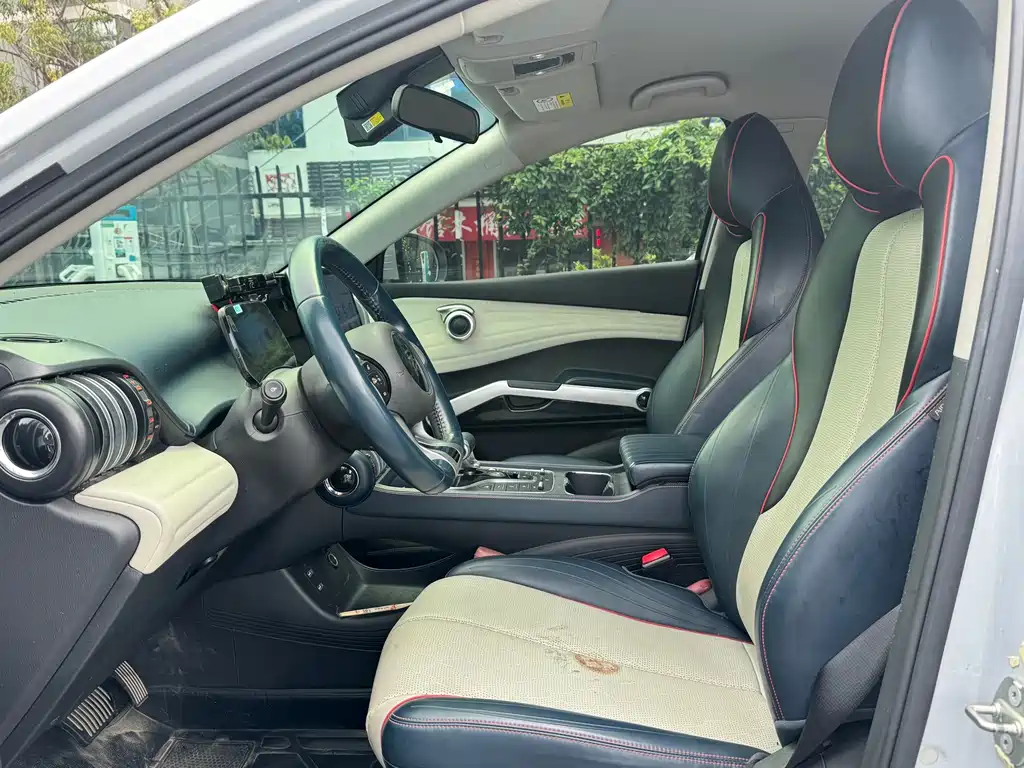 BYD Yuan Plus — миниатюра 4