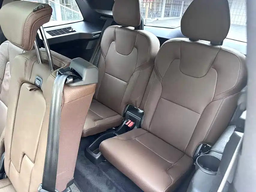 Volvo XC90 2021 B6 Luxury 7 мест