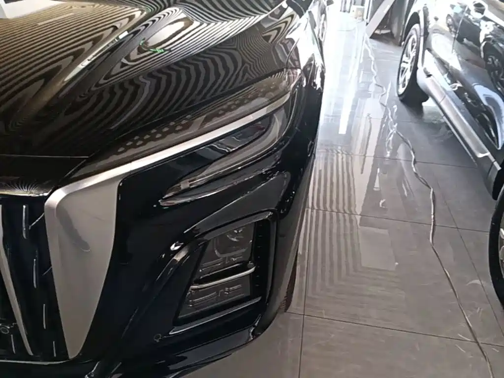 Hongqi Hongqi HS3 PHEV — миниатюра 24