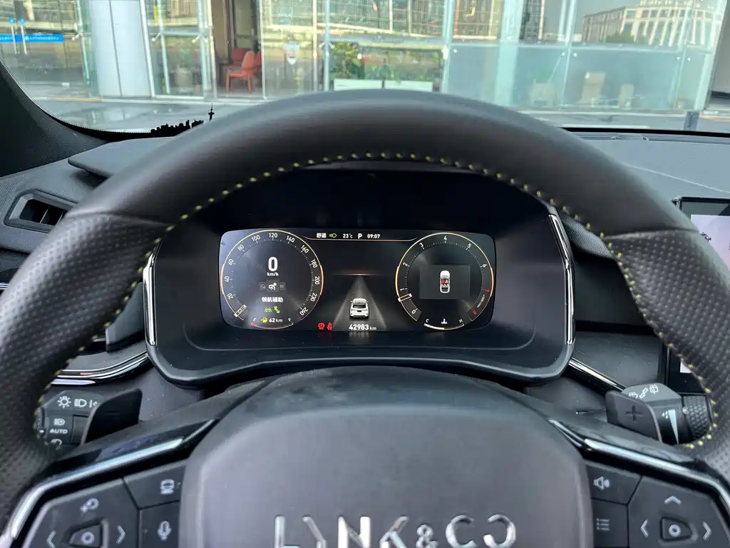 Lynk & Co 06 — миниатюра 9