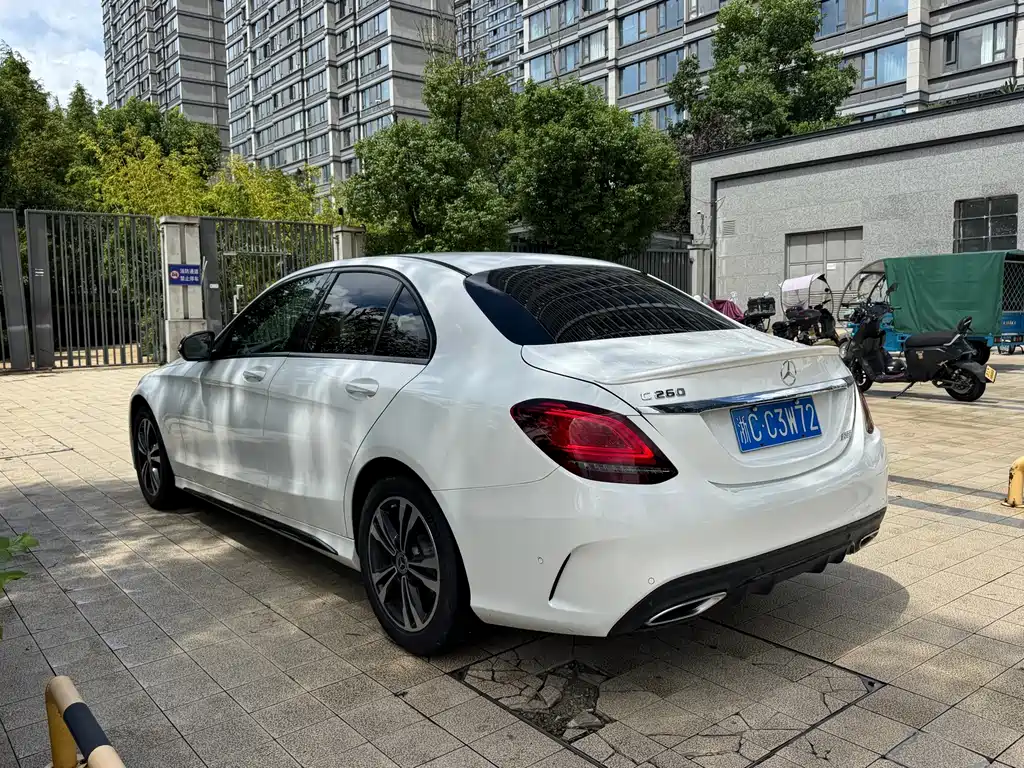 Mercedes-Benz C-Class — миниатюра 5