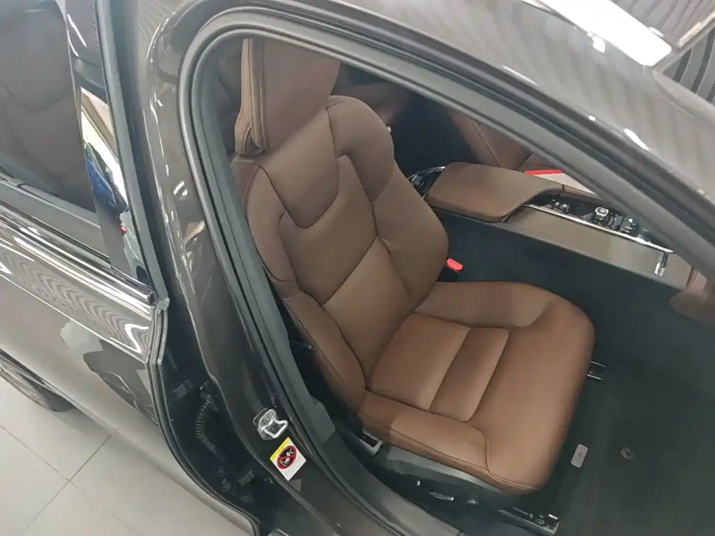 Volvo V90 — миниатюра 25