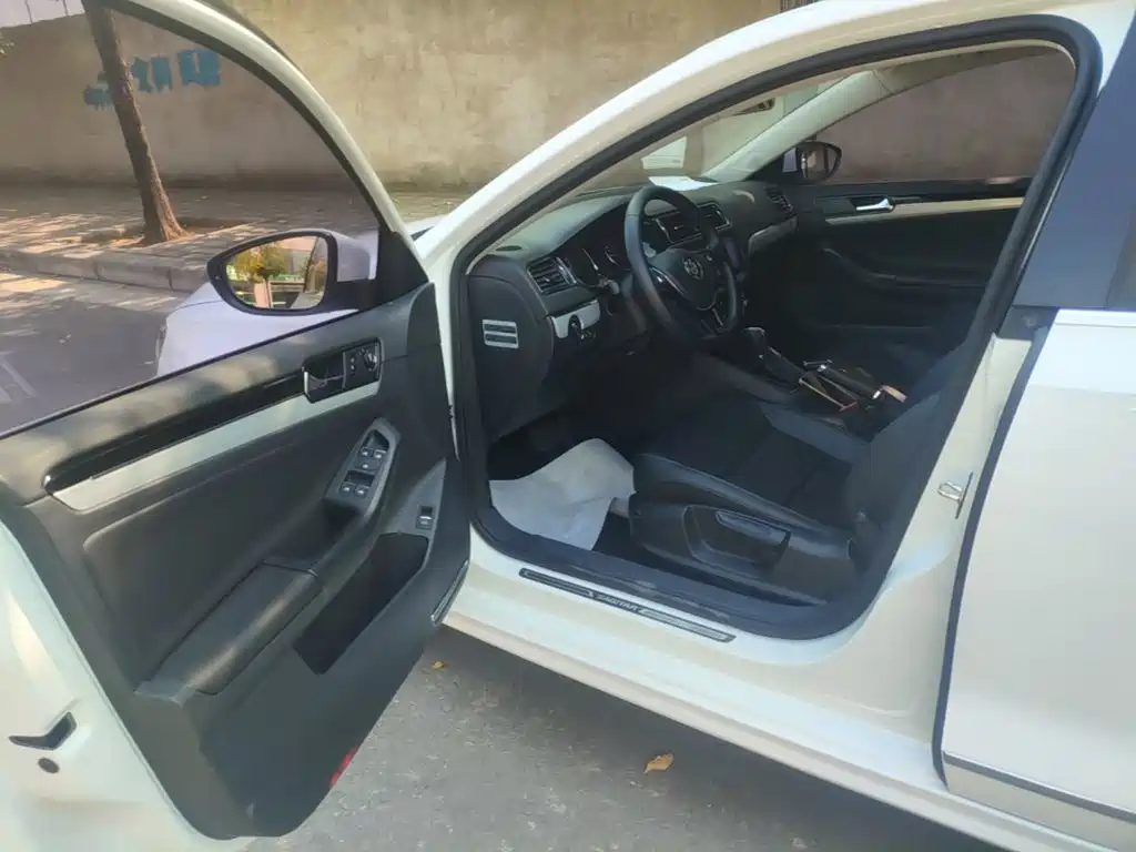 Volkswagen Sagitar — миниатюра 16